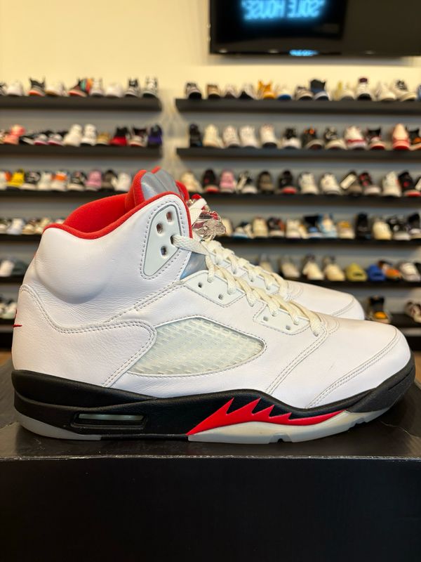 Jordan 5 Fire Red 2020 Size 11.5 Pre-Owned