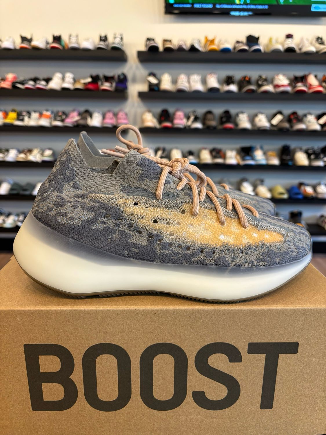 Yeezy 380 Mist Size 8.5 Brand New