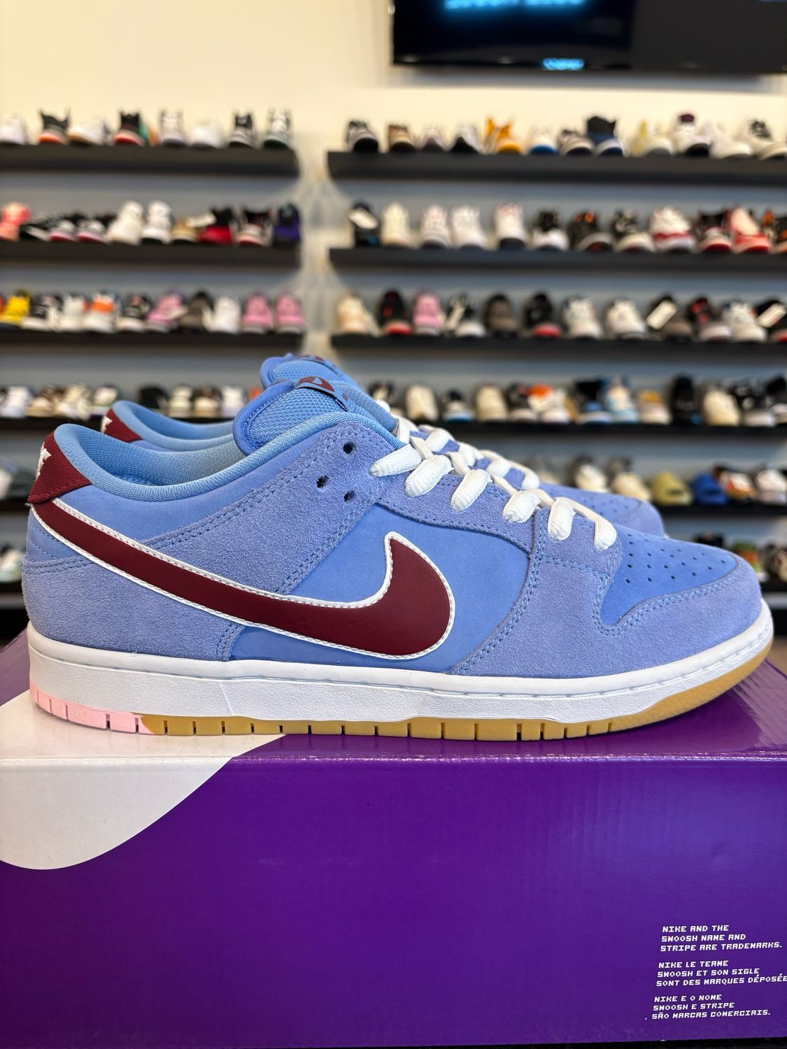 Nike SB Dunk Low Phillies Size 10 Pre-Owned