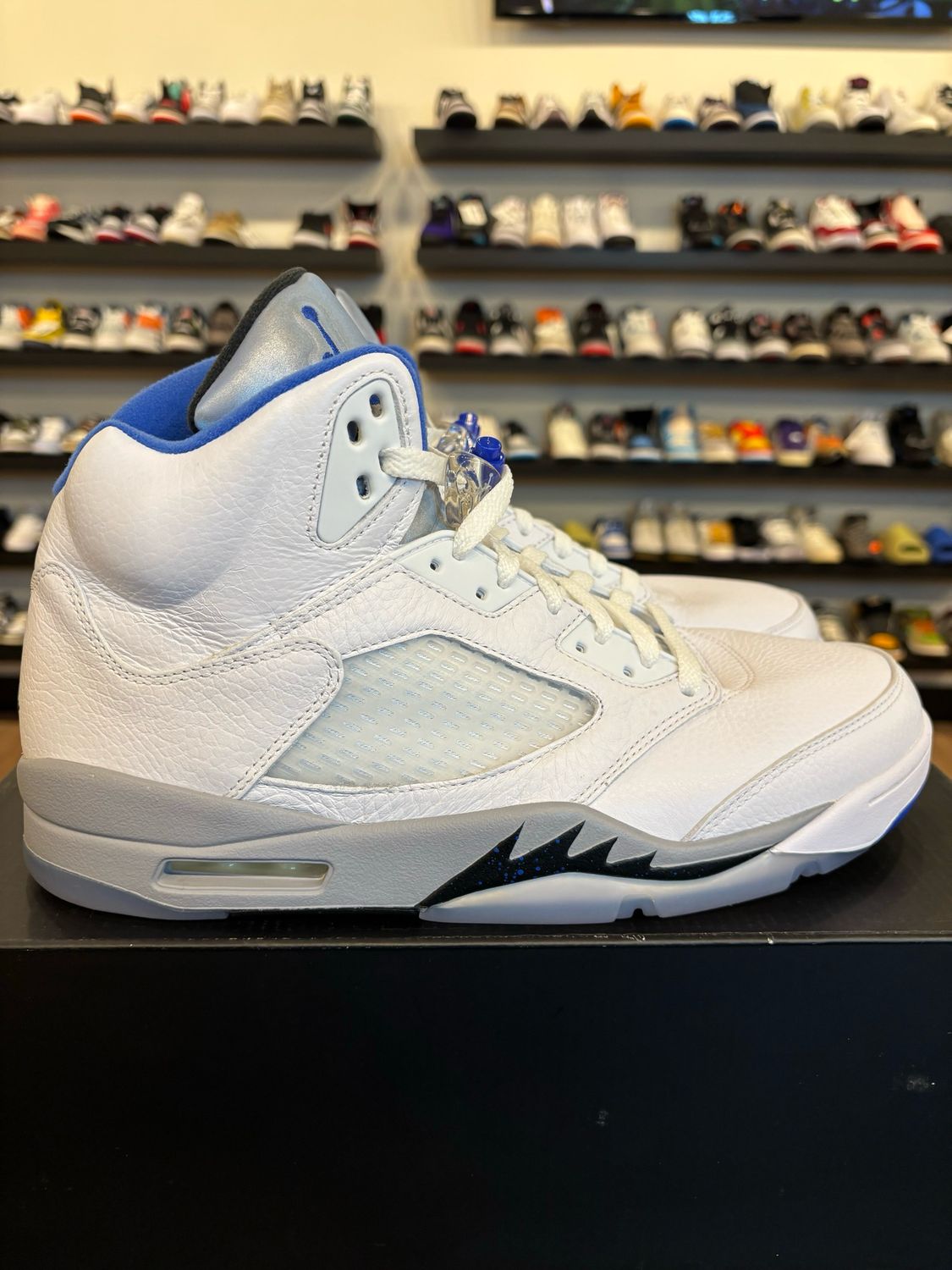 Jordan 5 Stealth Size 12 Pre-Owned