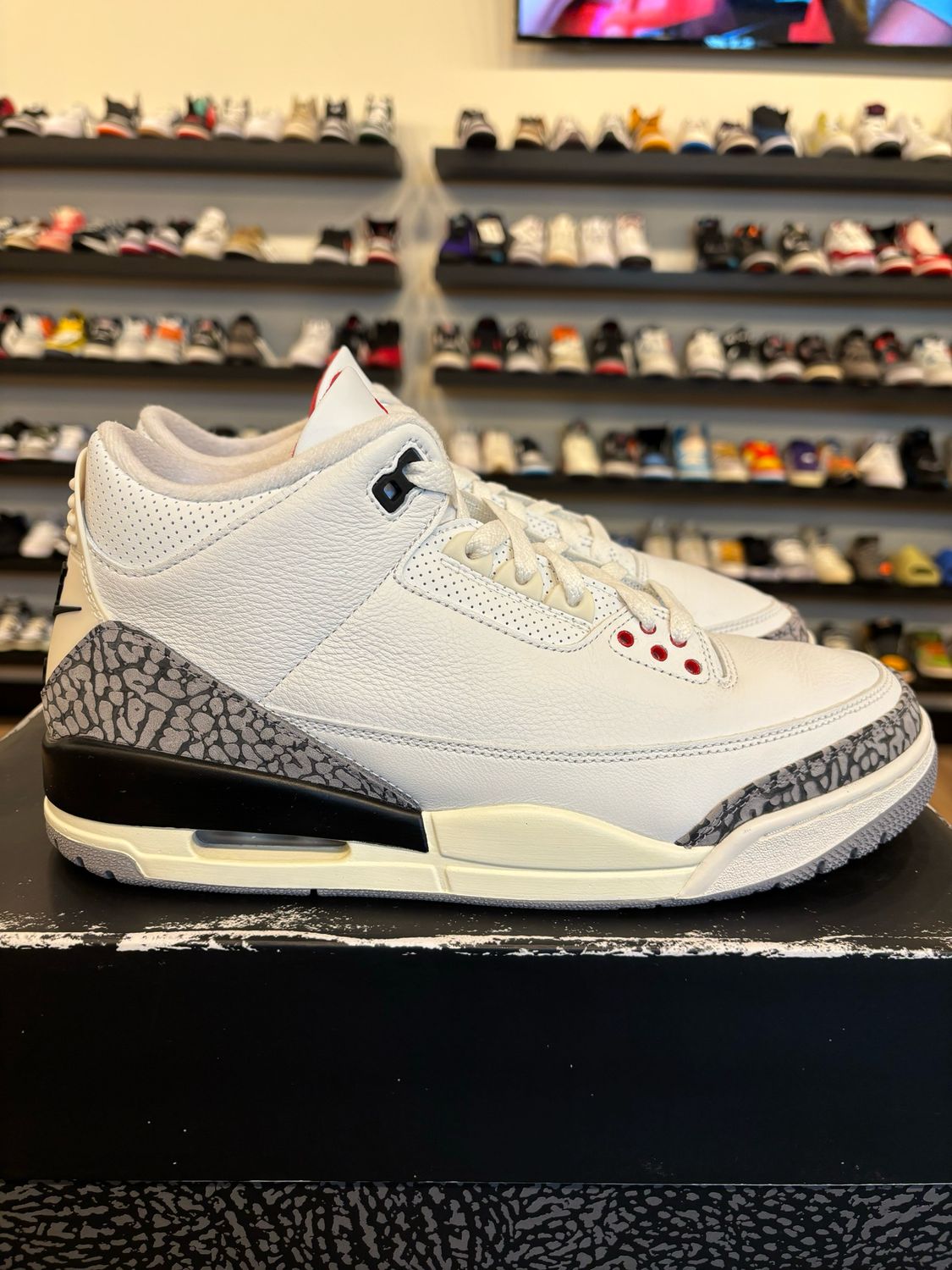 Jordan 3 White Cement Reimagined Size 10.5 Pre-Owned