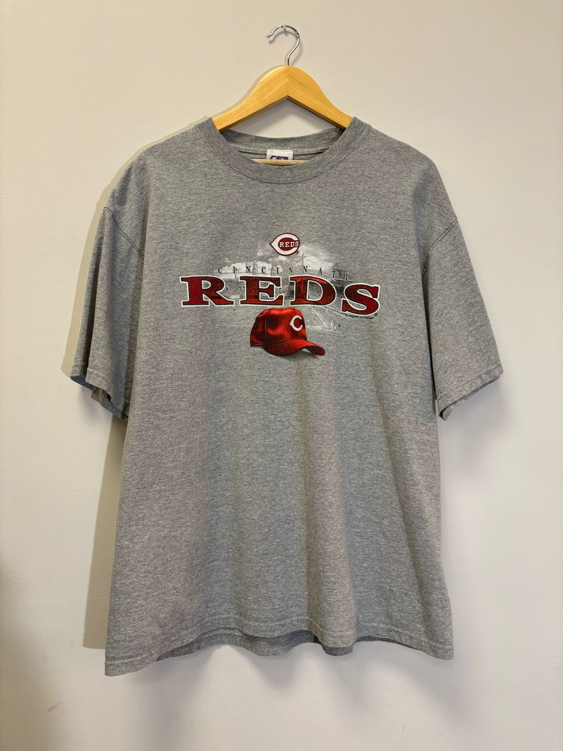Cincinnati Reds Hat Tee Grey Size XL VINTAGE