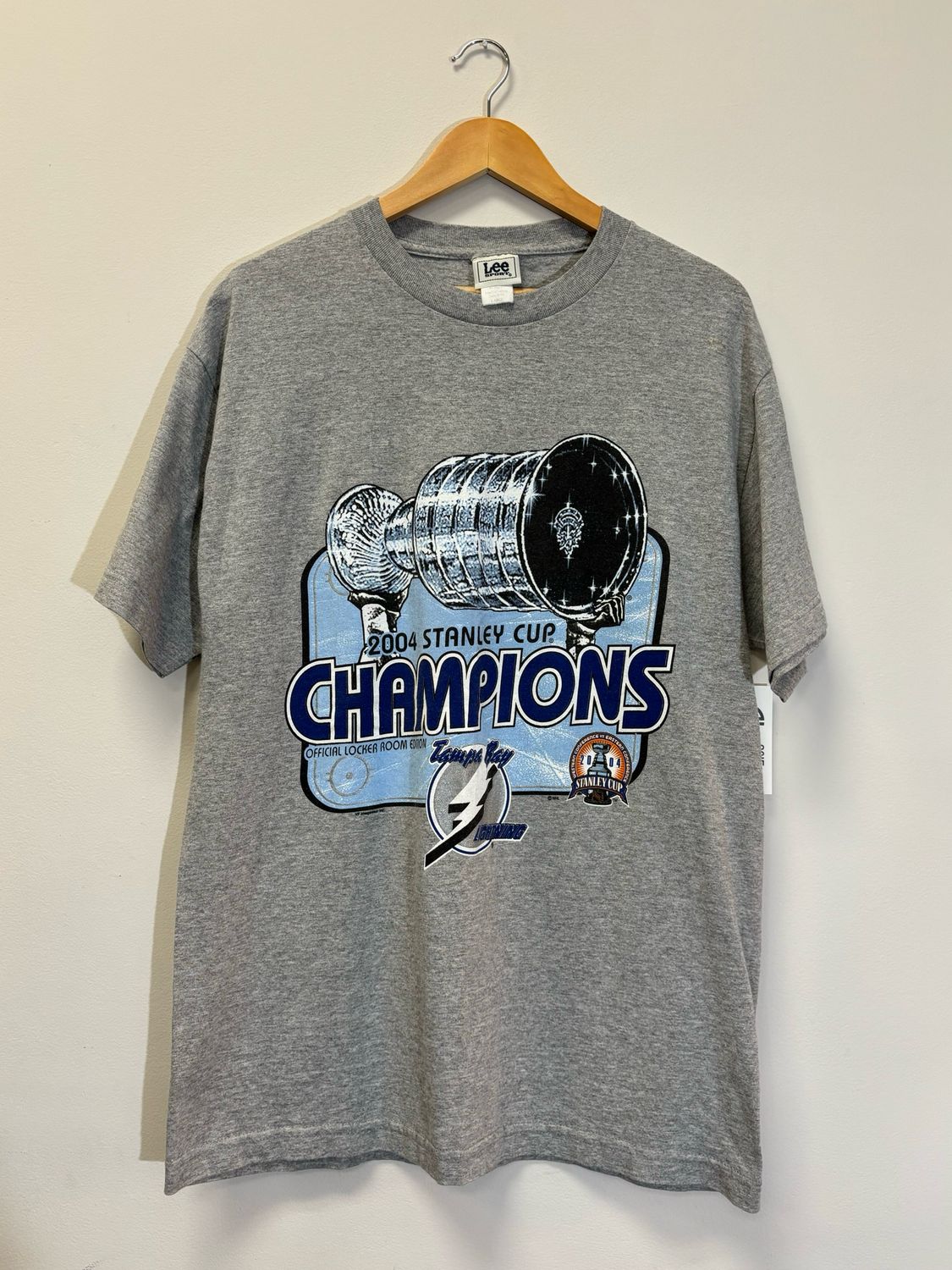 Tampa Bay Lightning Stanley Cup 2004 Tee Grey Size Large VINTAGE