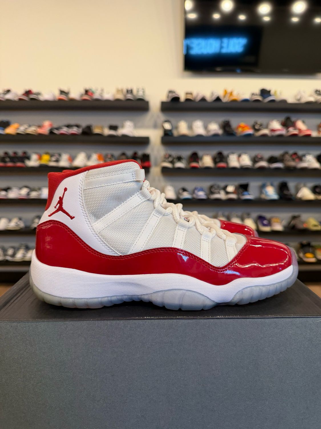 Jordan 11 Cherry Size 7Y (8.5W) Pre-Owned