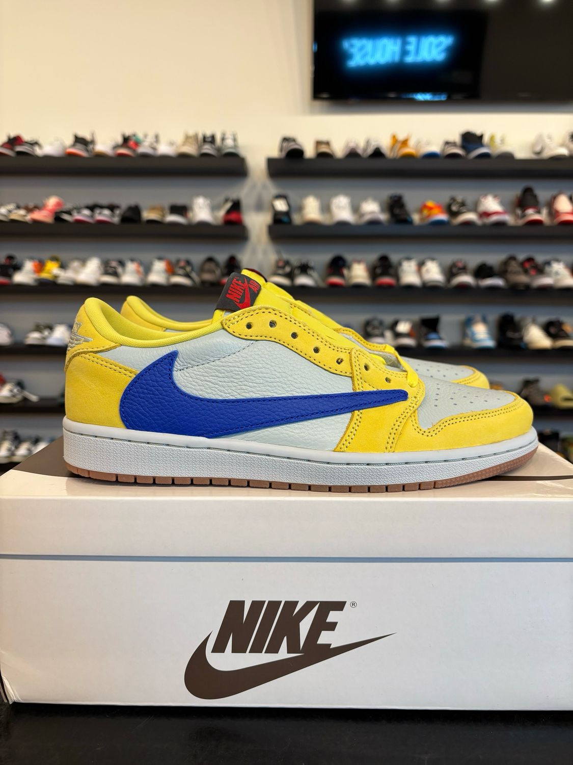 Jordan 1 Low Travis Scott Canary Size 8 (9.5W) Brand New