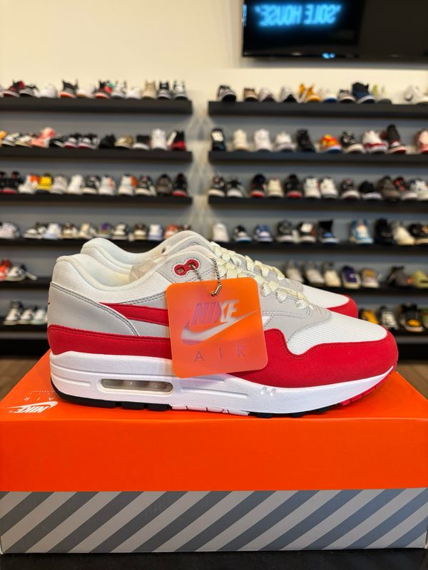 Nike Air Max 1 Anniversary Red 2017 Size 8.5 Brand New