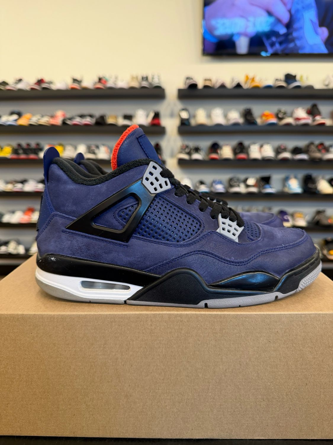 Jordan 4 Winterized Size 8.5 Pre-Owned (No Box)