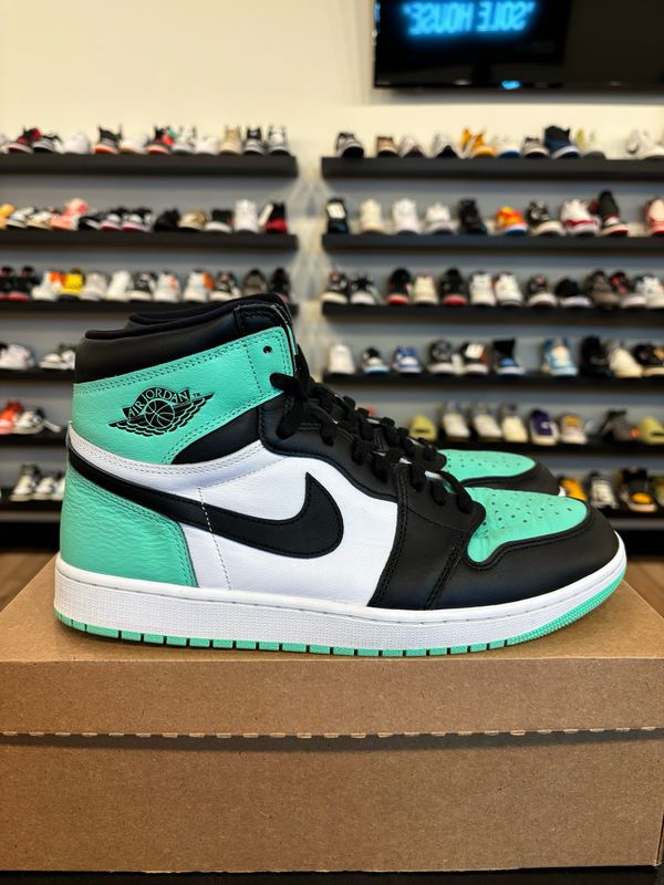 Jordan 1 Green Glow Size 12 Pre-Owned (No Box)