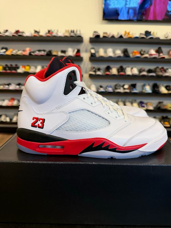 Jordan 5 Fire Red 2025 Size 12 Pre-Owned