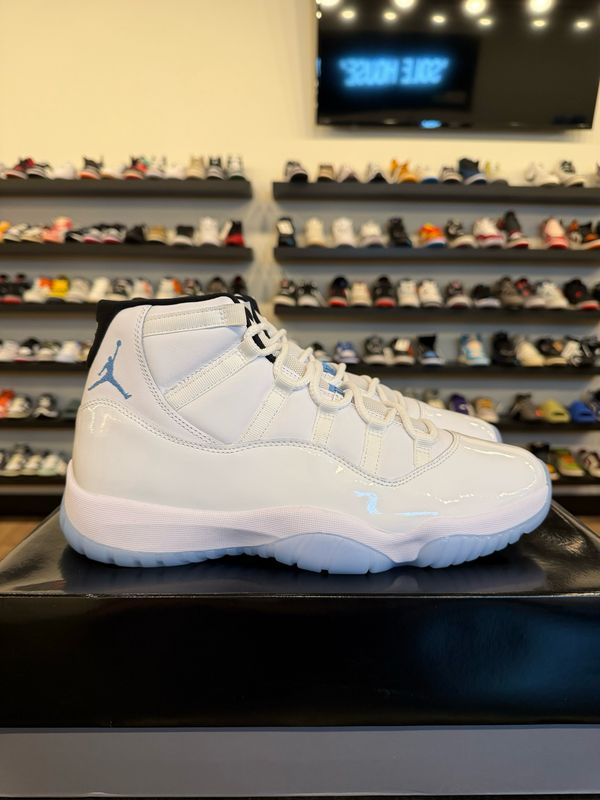 Jordan 11 Legend Blue 2024 Size 12 Pre-Owned