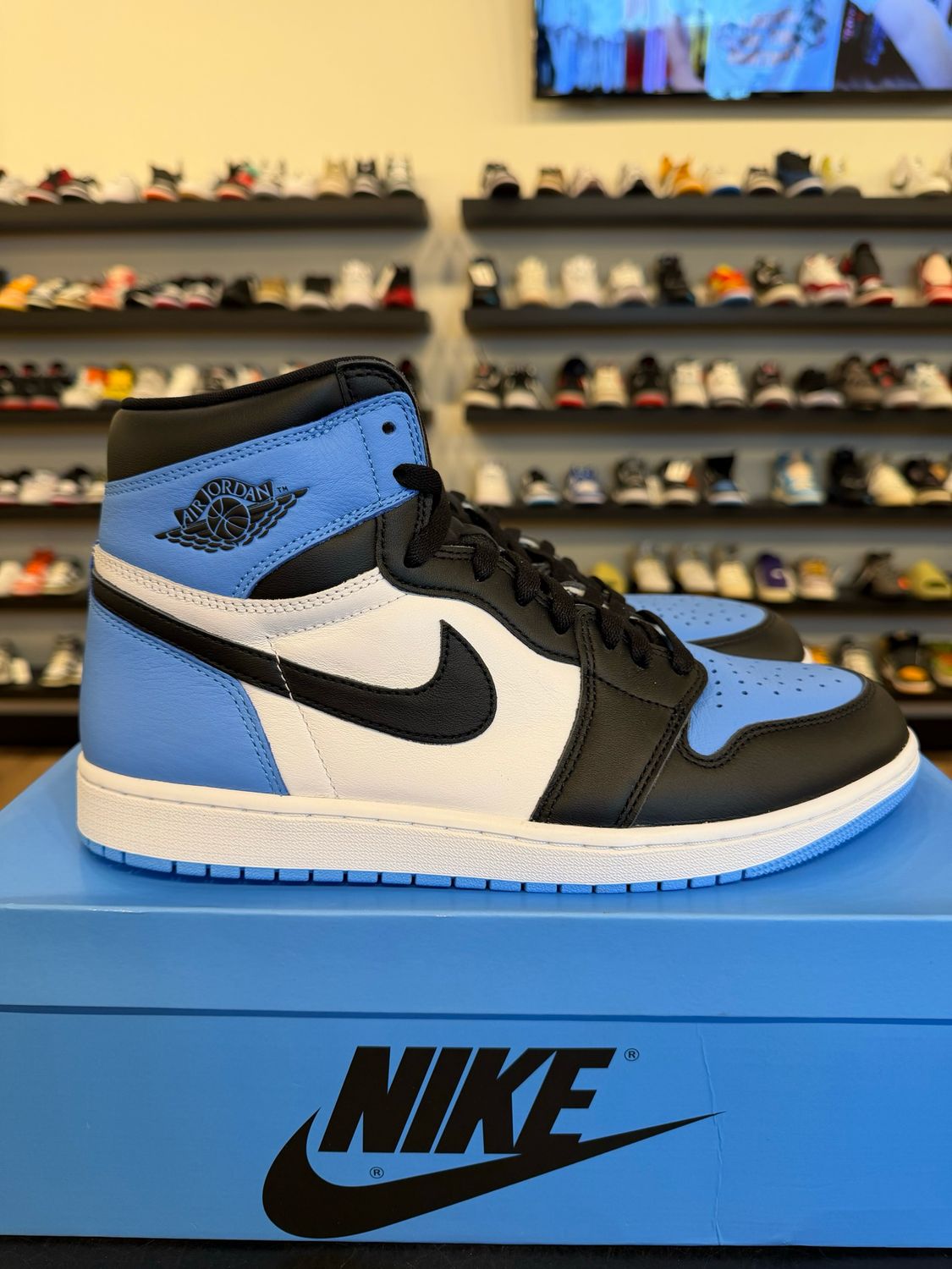 Jordan 1 UNC Toe Size 11.5 Pre-Owned