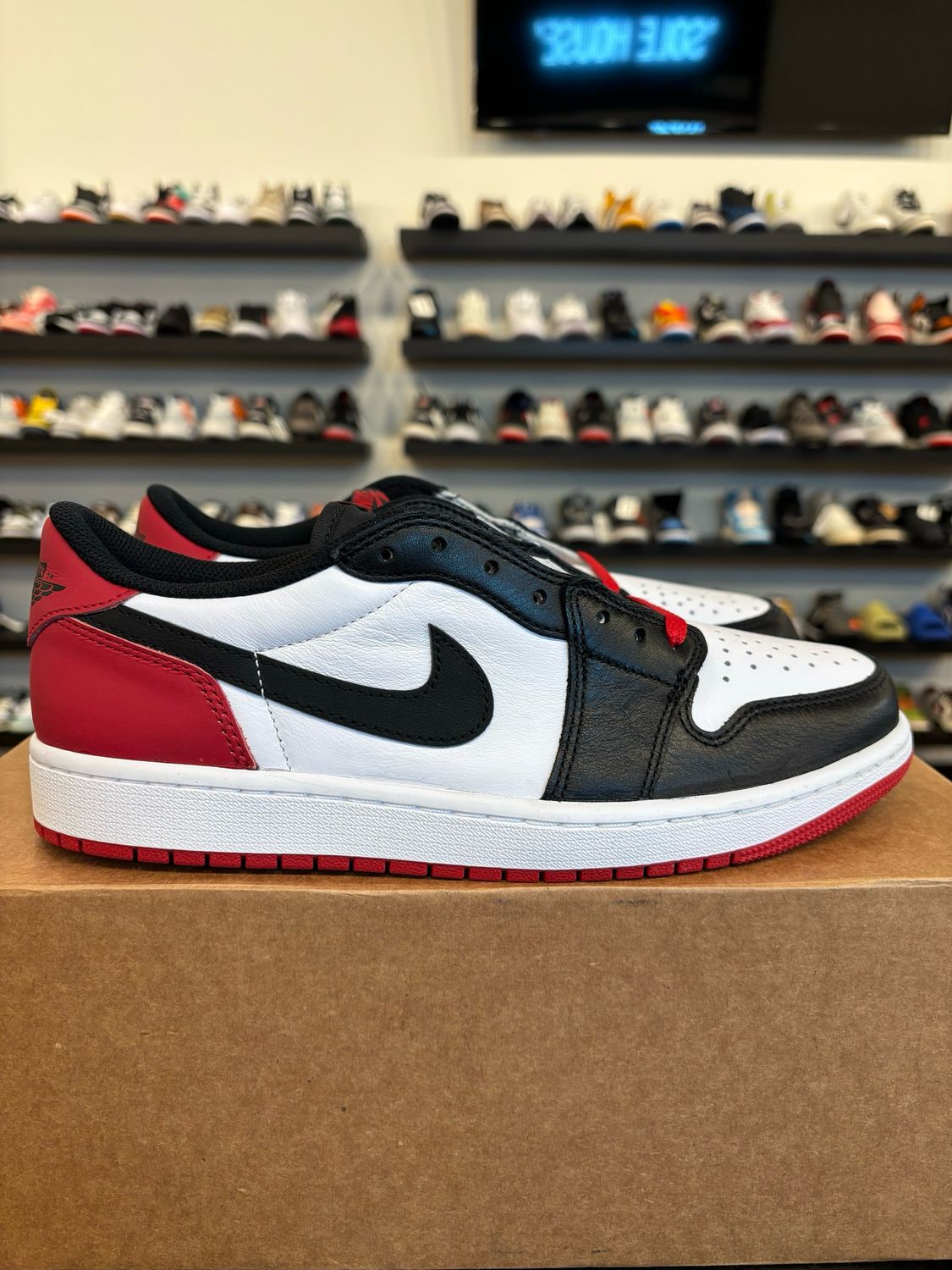 Jordan 1 Low Black Toe Size 9 Brand New (No Box)