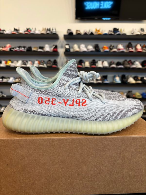 Yeezy 350 V2 Blue Tint Size 9 Pre-Owned (No Box)