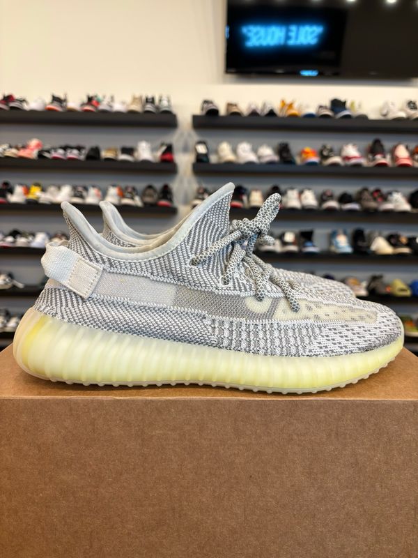 Yeezy 350 V2 Static Size 9 Pre-Owned (No Box)