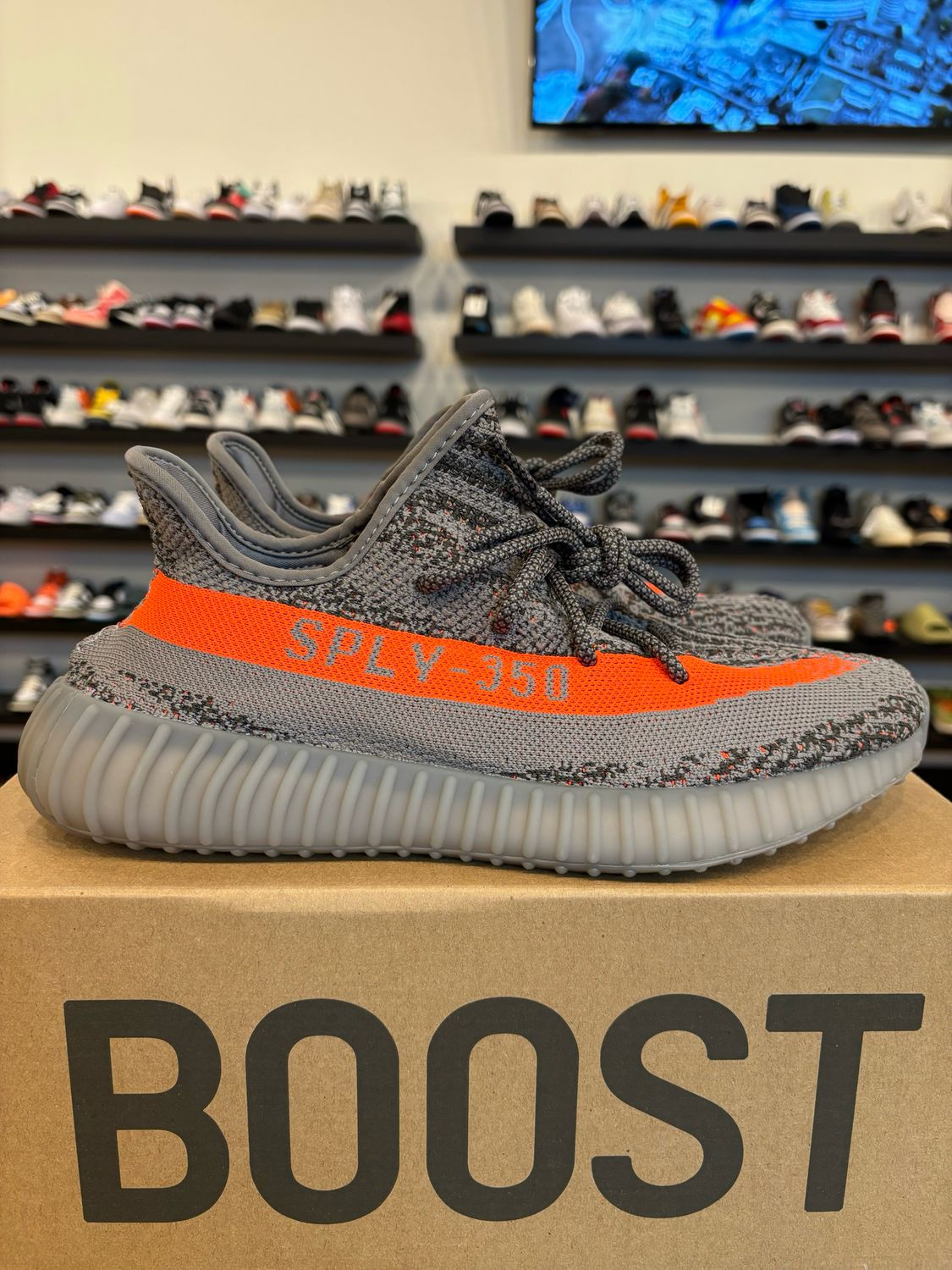 Yeezy 350 V2 Beluga Reflective Size 10 Brand New