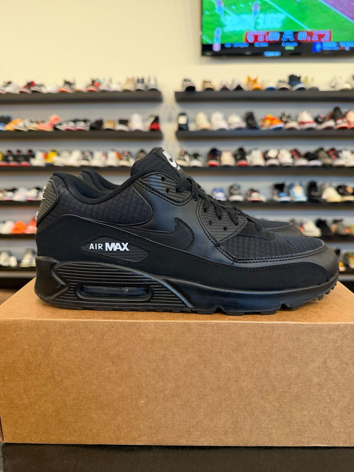 Nike Air Max 90 Black White Size 12 Pre-Owned (No Box)