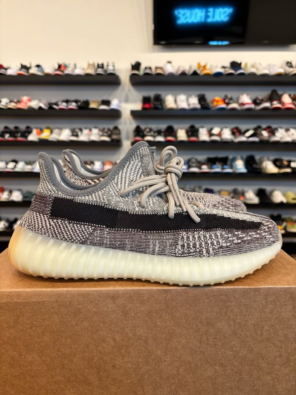 Yeezy 350 V2 Zion Size 9 Pre-Owned (No Box)