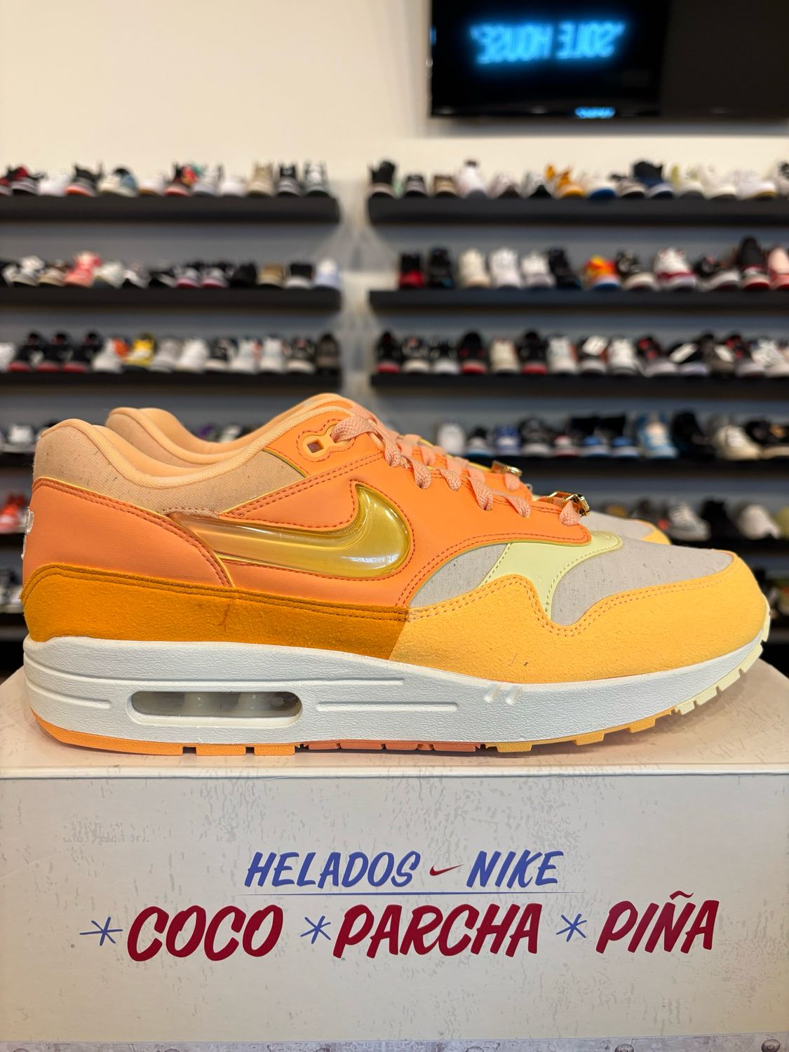 Nike Air Max 1 Puerto Rico Orange Frost Size 10.5 Brand New