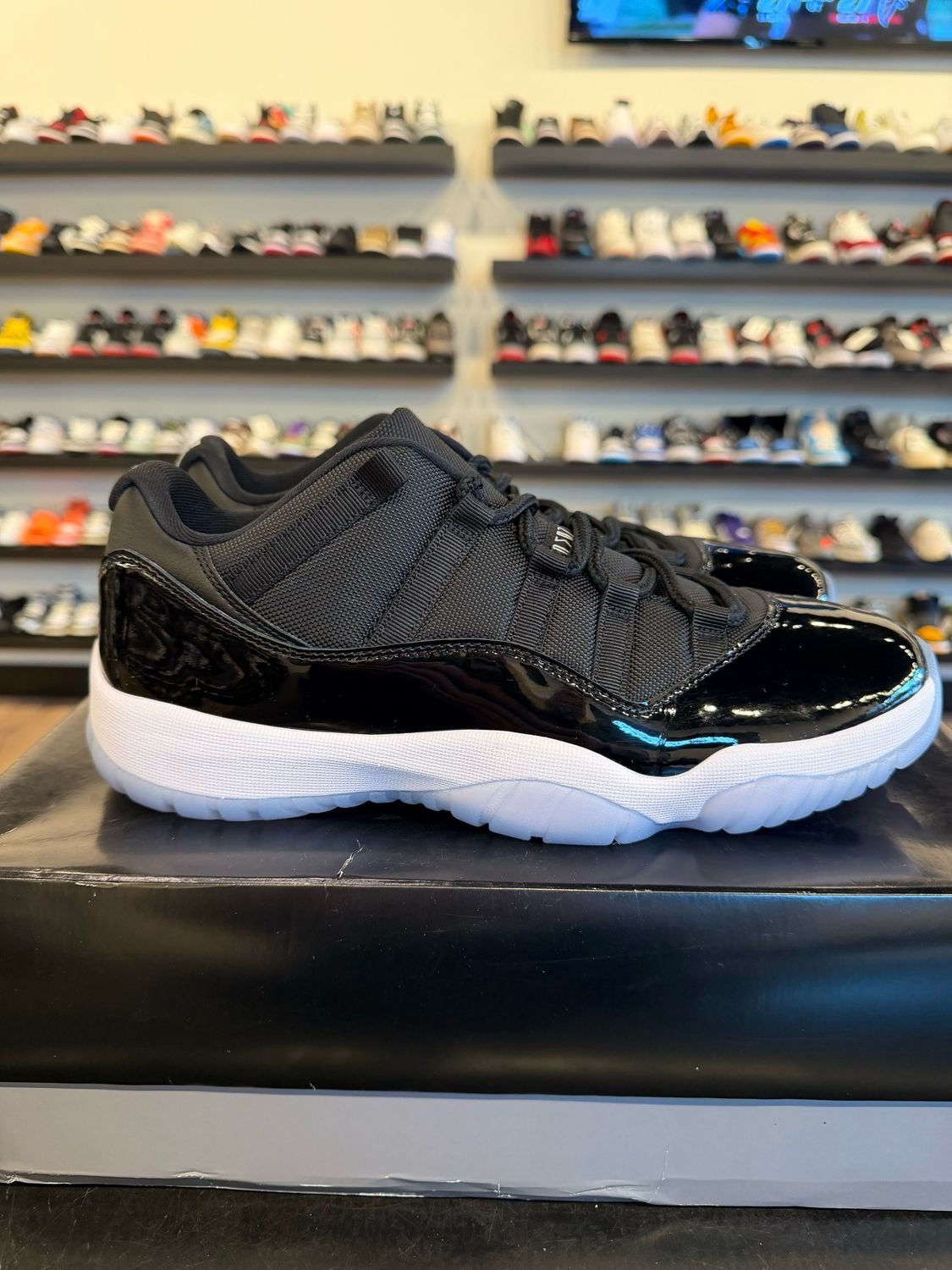 Jordan 11 Low Space Jam Size 10.5 Pre-Owned