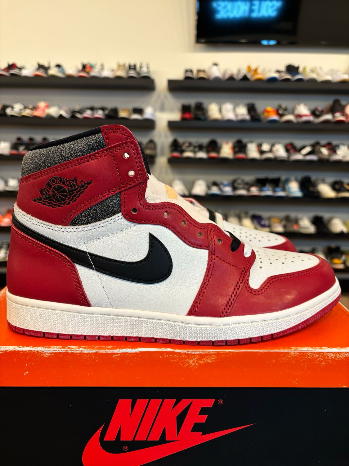 Jordan 1 Lost and Found Size 10.5 Brand New