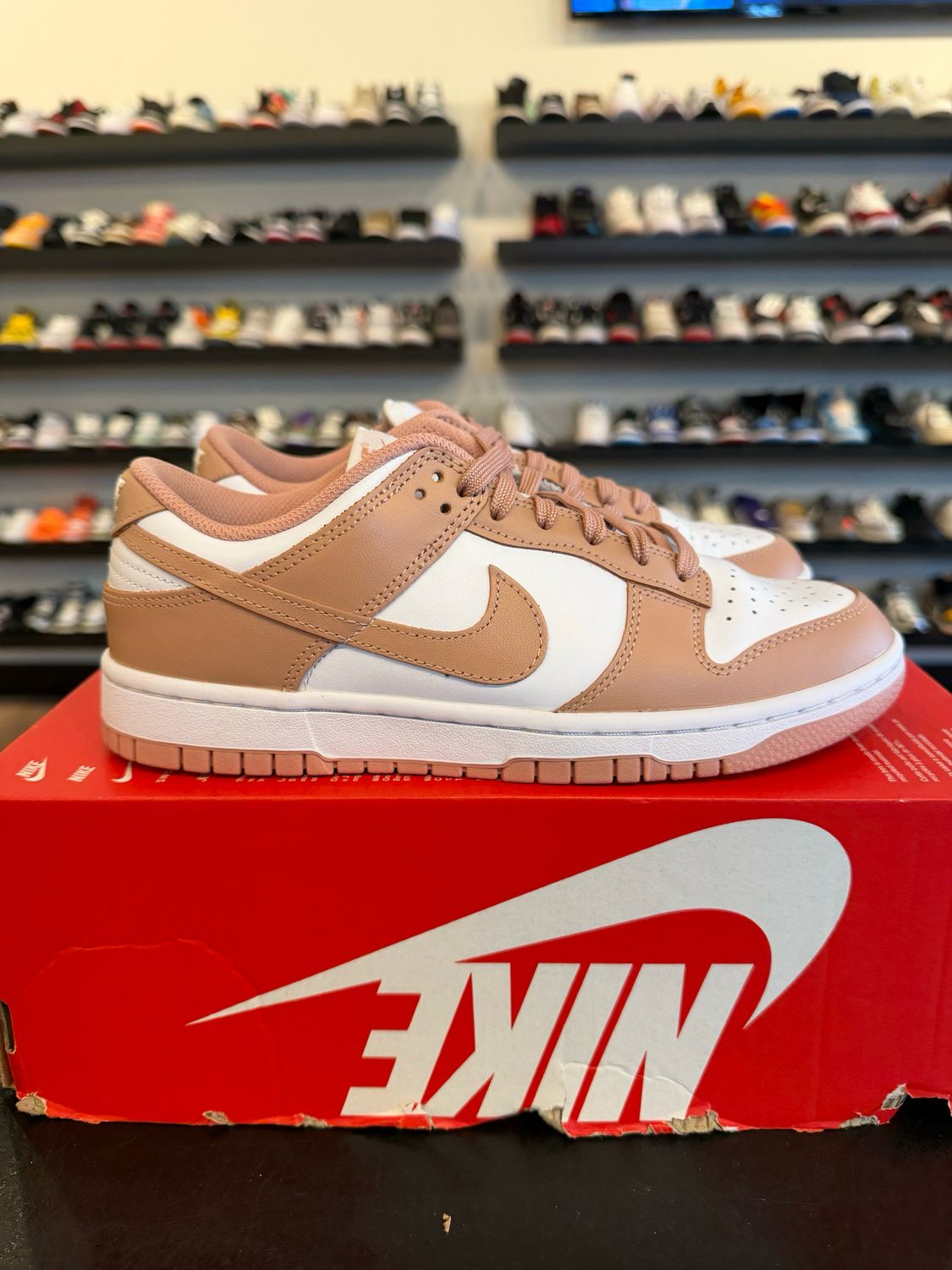 Nike Dunk Low Rose Whisper Size 6.5Y (8W) Pre-Owned (Half Box)