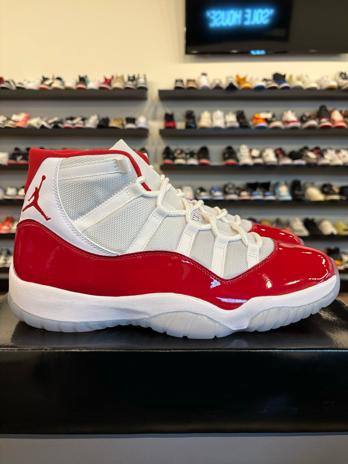 Jordan 11 Cherry Size 14 Pre-Owned