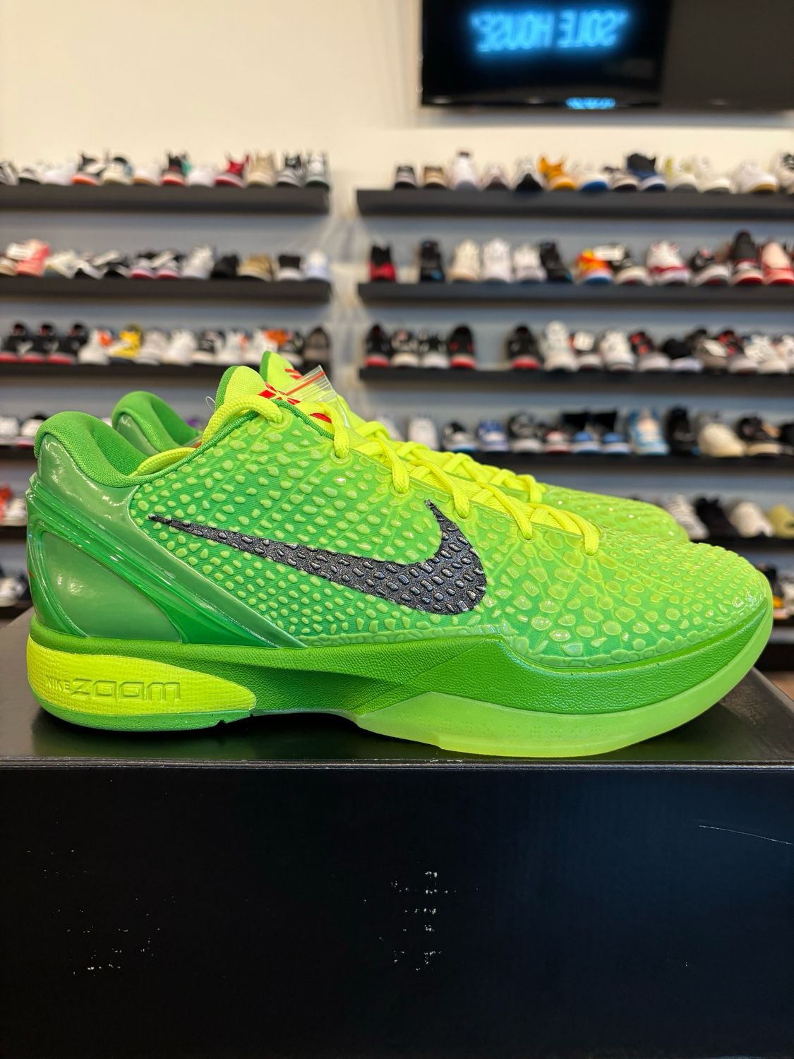 Nike Kobe 6 Protro Grinch 2020 Size 10.5 Brand New
