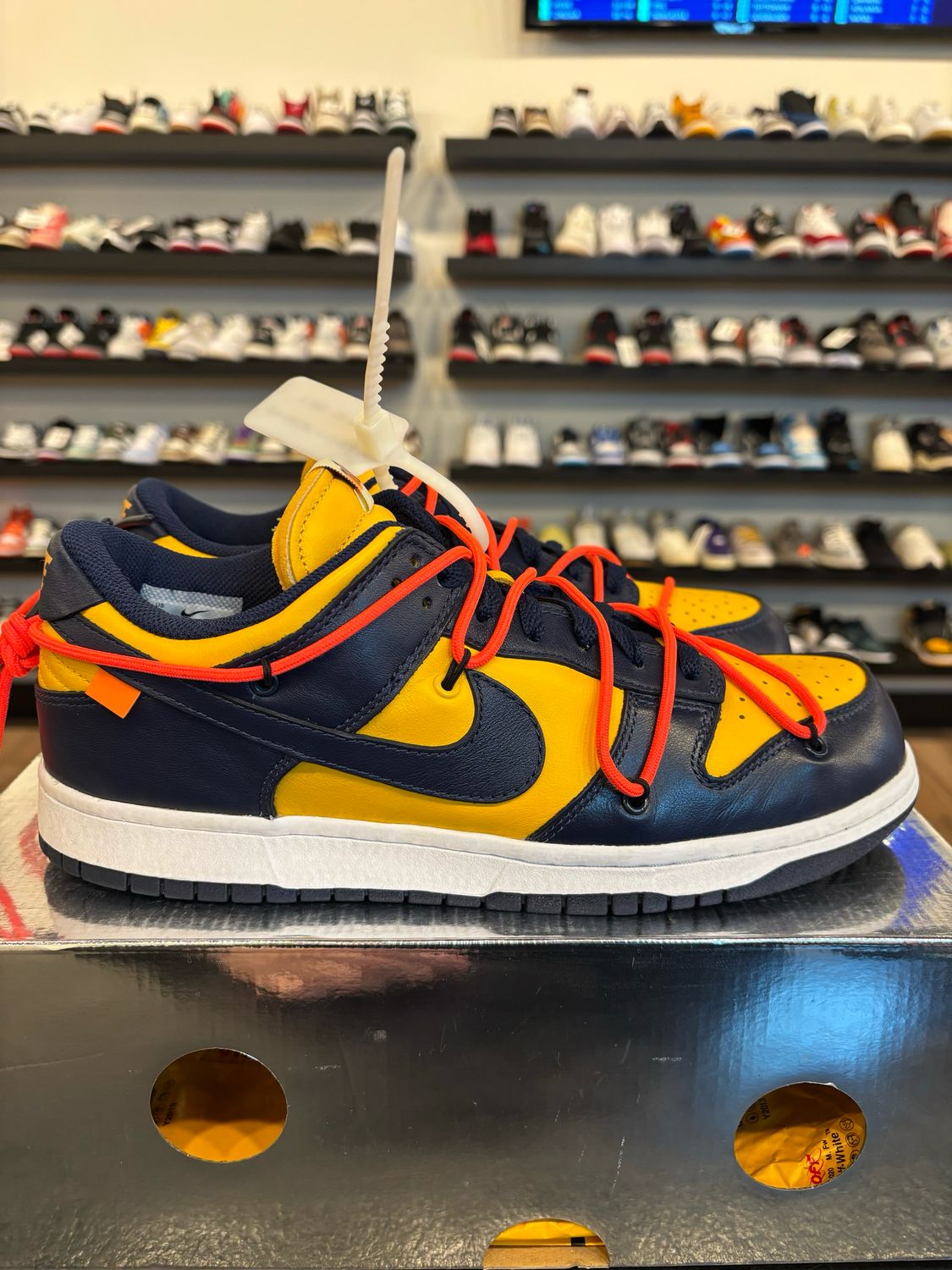 Nike Off-White Dunk Low University Gold Size 10 Pre-Owned