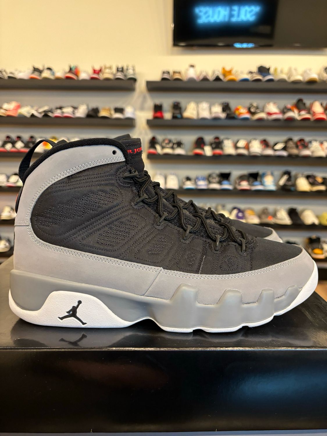 Jordan 9 Particle Grey Size 9 Brand New