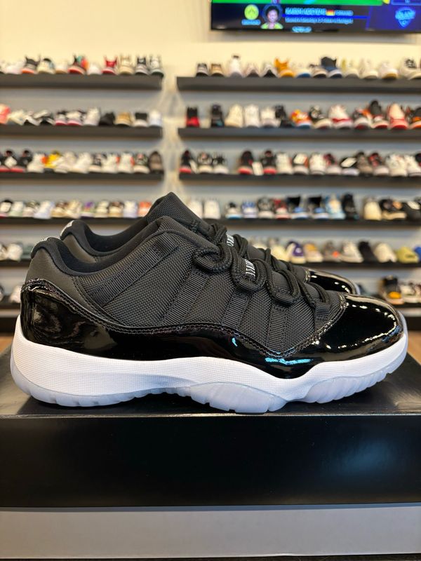 Jordan 11 Low Space Jam Size 9 Brand New