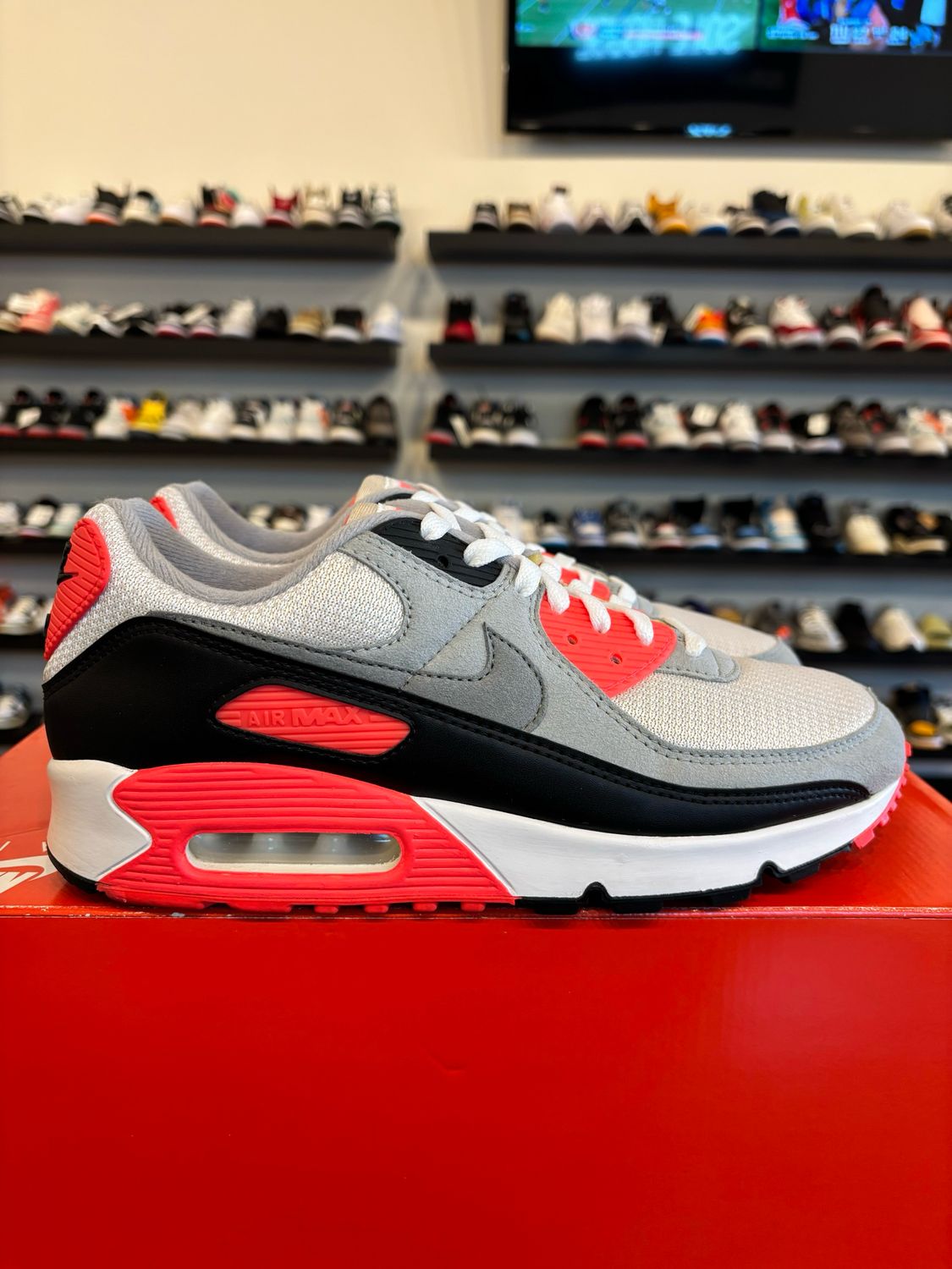 Nike Air Max 90 Infrared 2020 Size 9 Pre-Owned