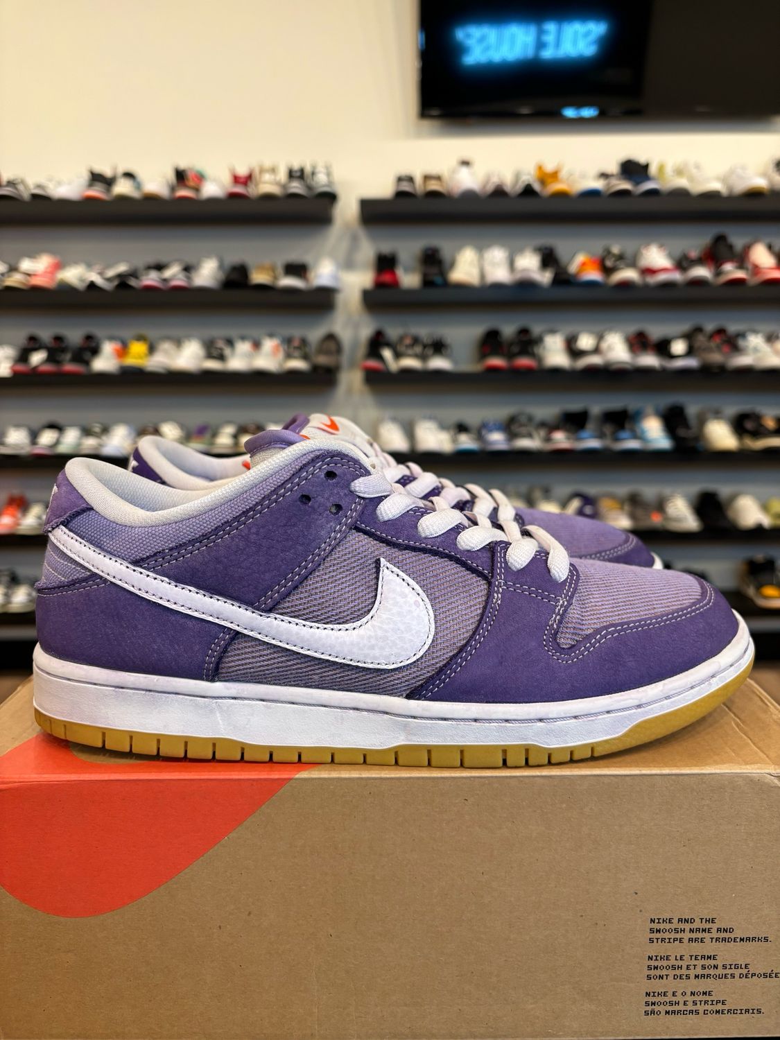 Nike SB Dunk Low Lilac Orange Label Size 9 Pre-Owned