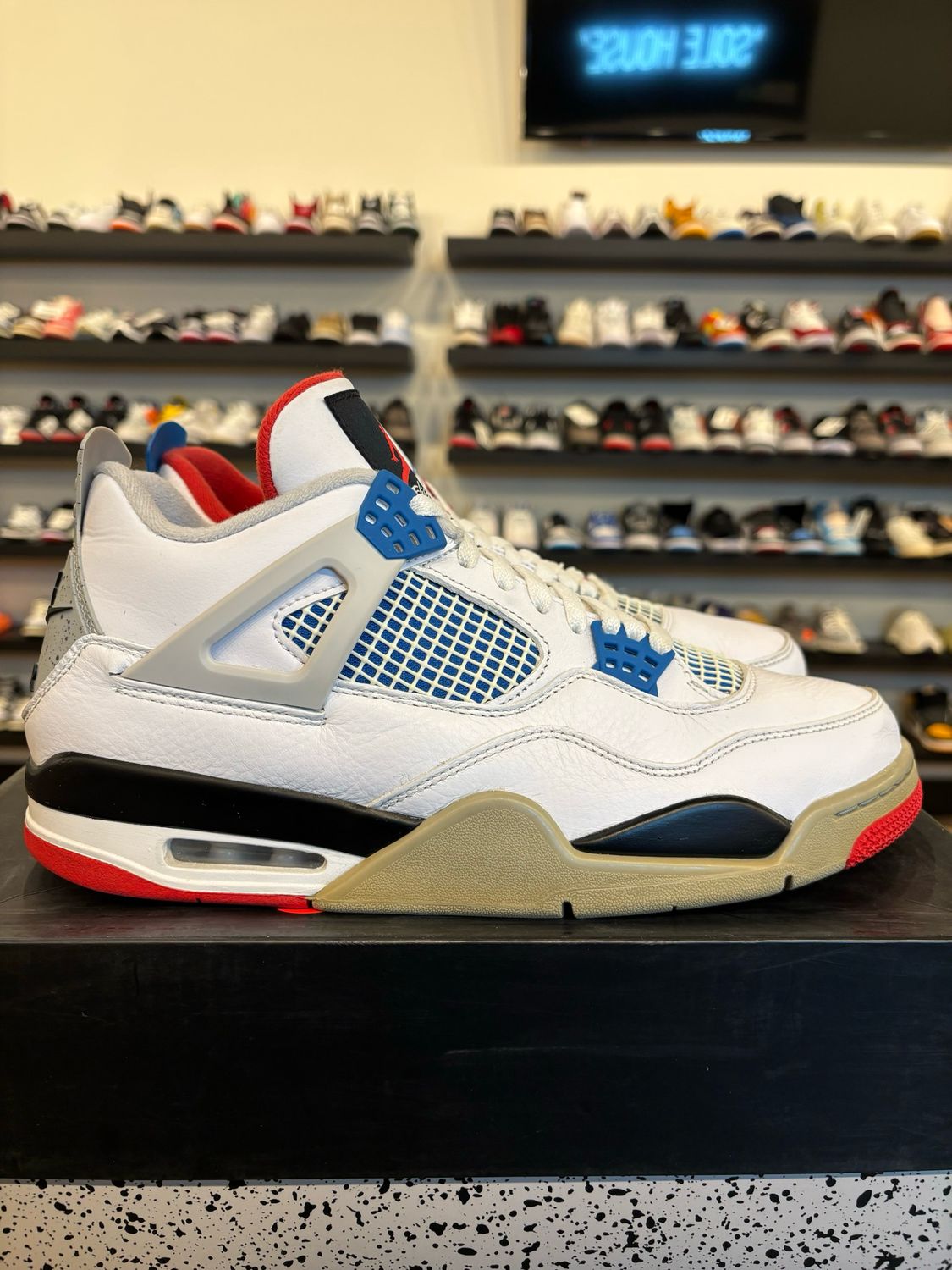 Jordan 4 What The Size 11 Pre-Owned