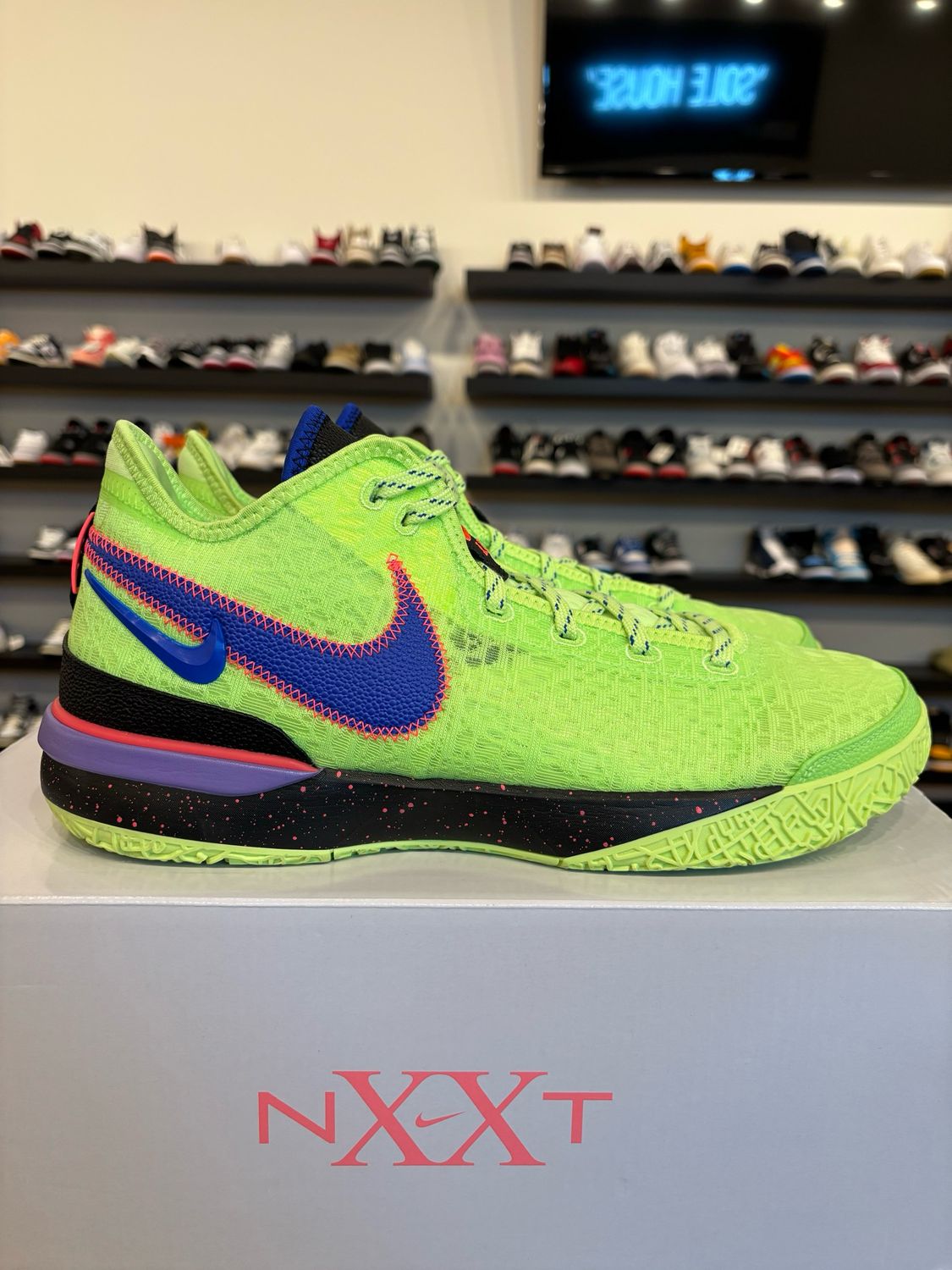 Nike Lebron Next Generation Green Size 13 Pre-Owned