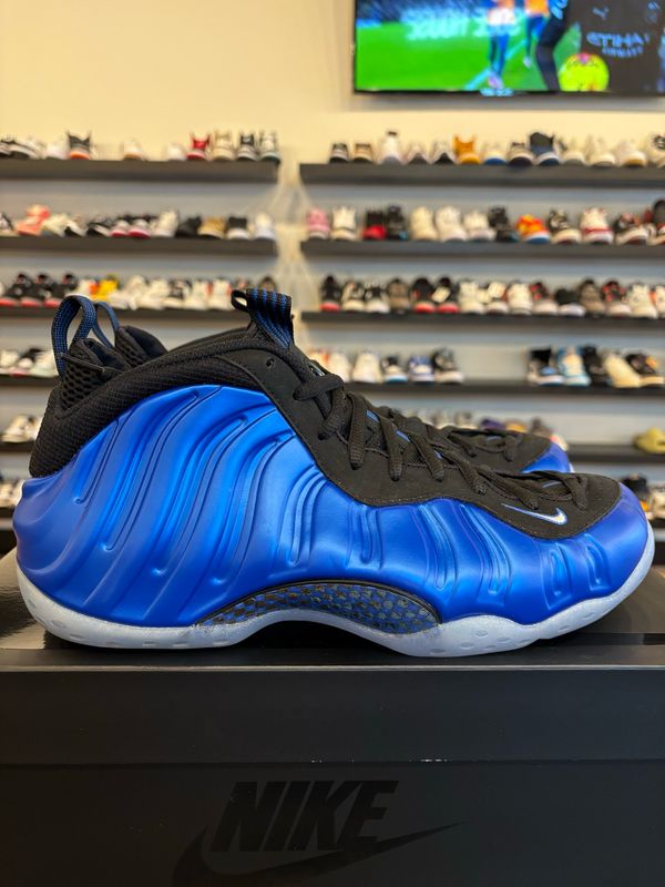 Nike Foamposite International Blue Size 12 Pre-Owned