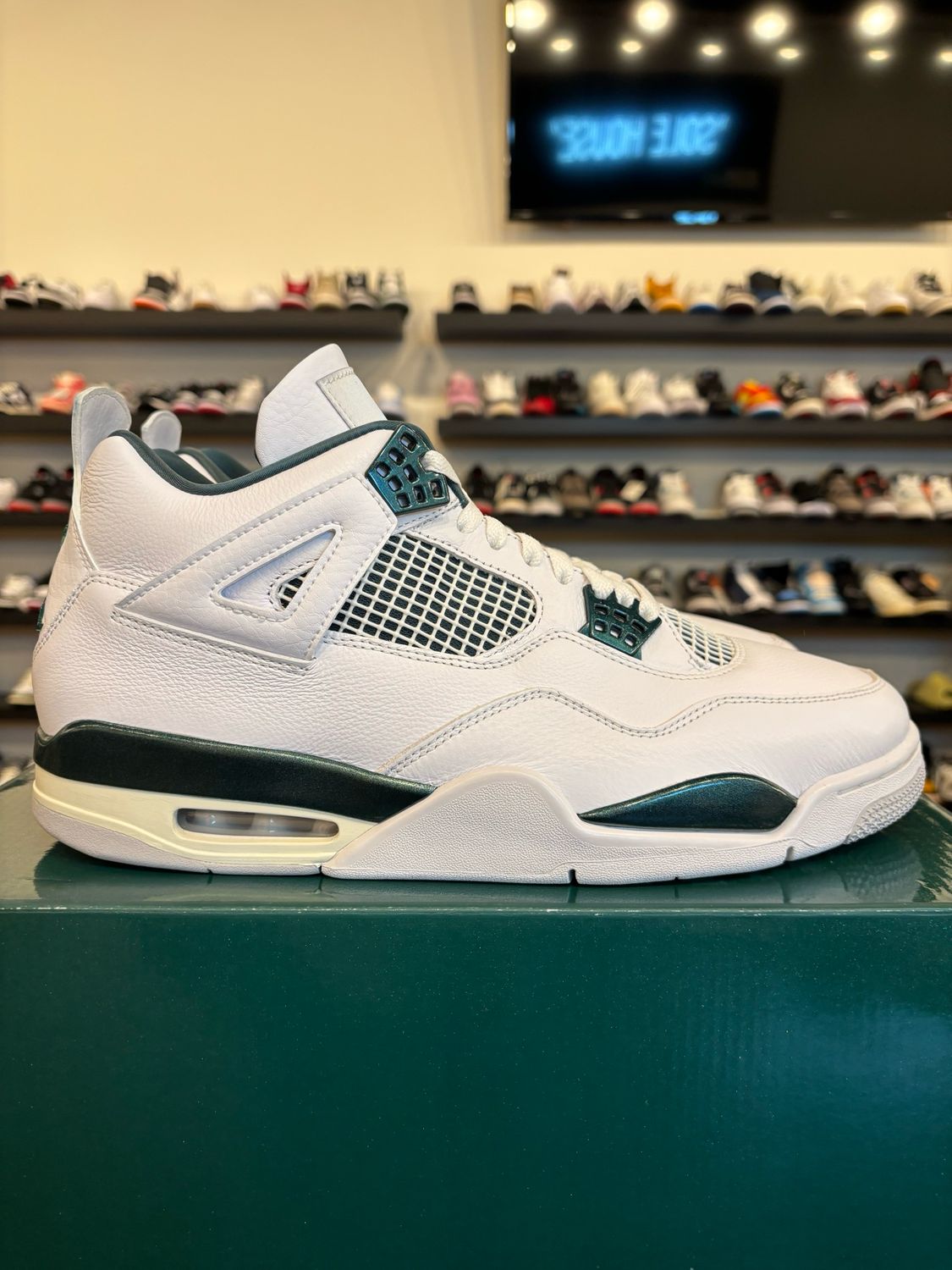 Jordan 4 Oxidized Green Size 12.5 Pre-Owned