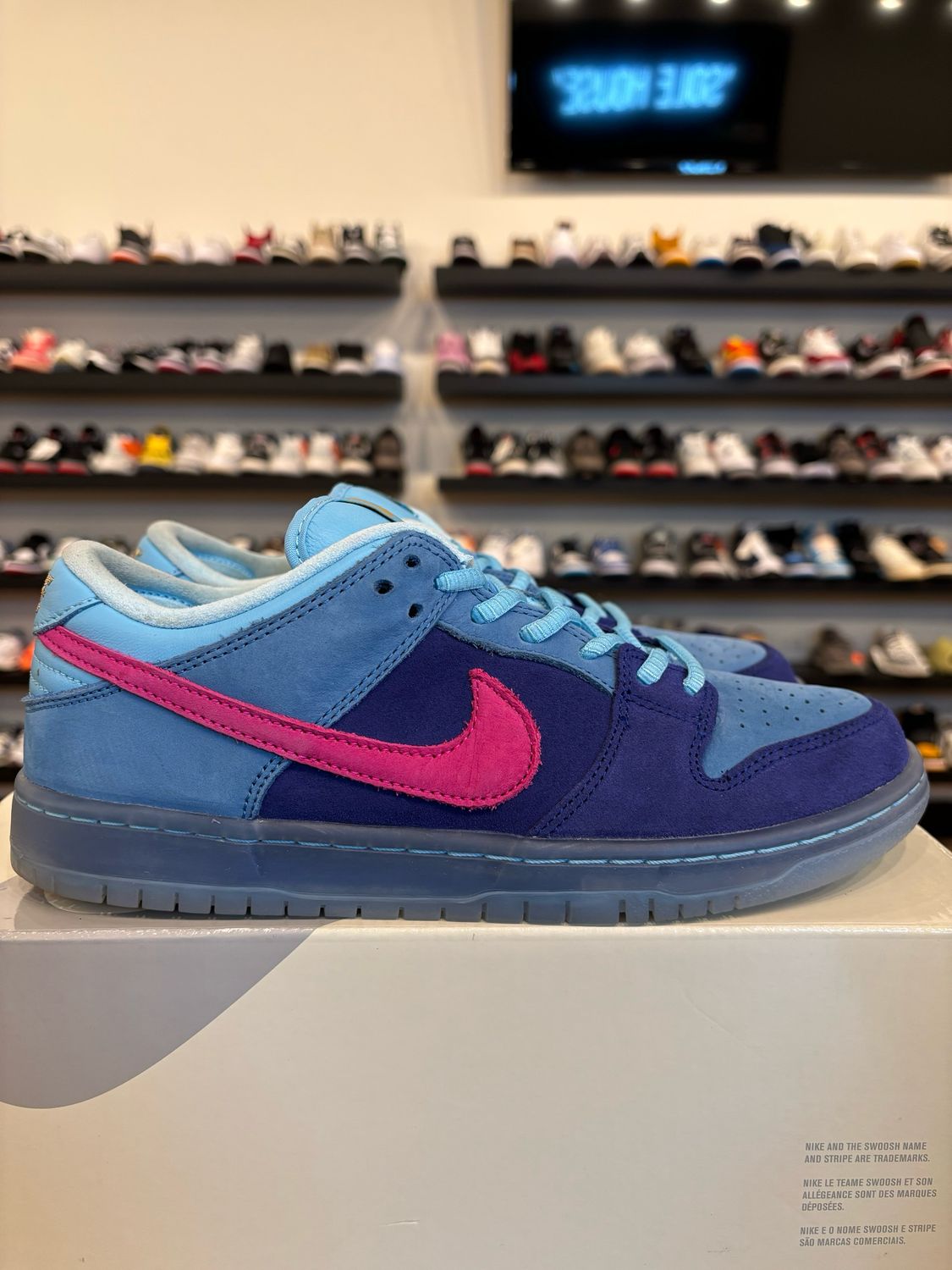 Nike SB Dunk Low Run The Jewel Size 8.5 Pre-Owned