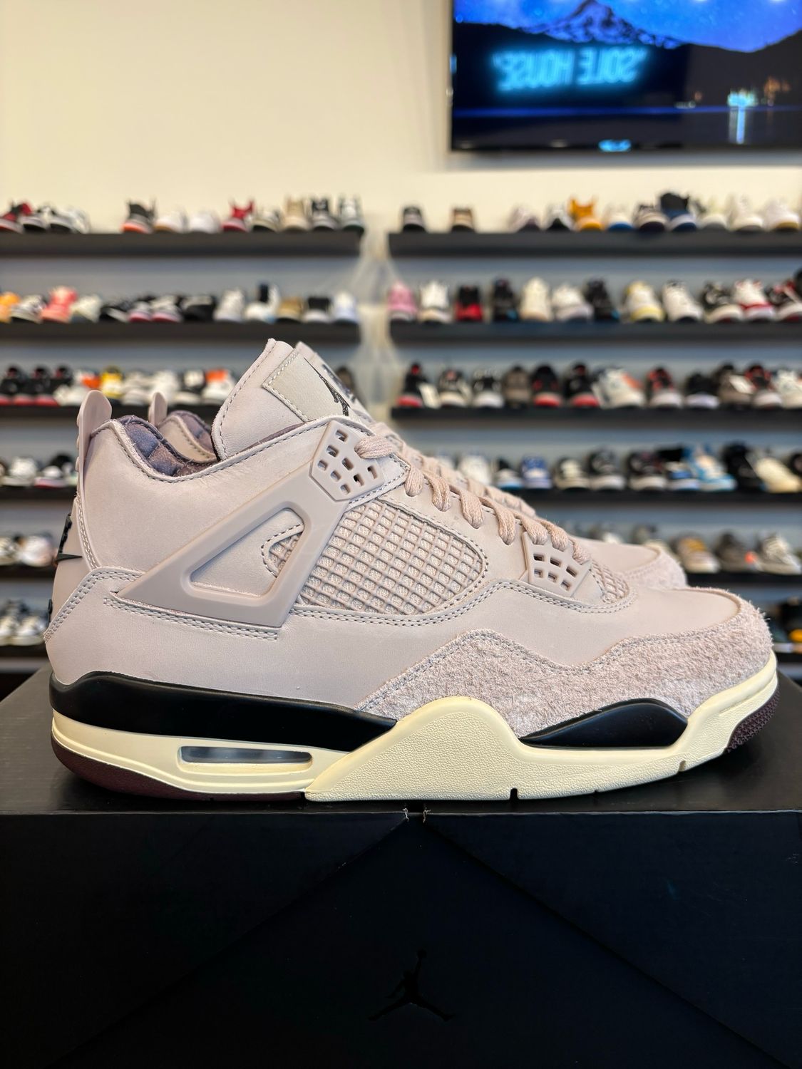 Jordan 4 A Ma Maniere Fossil Size 9.5 (11W) Brand New