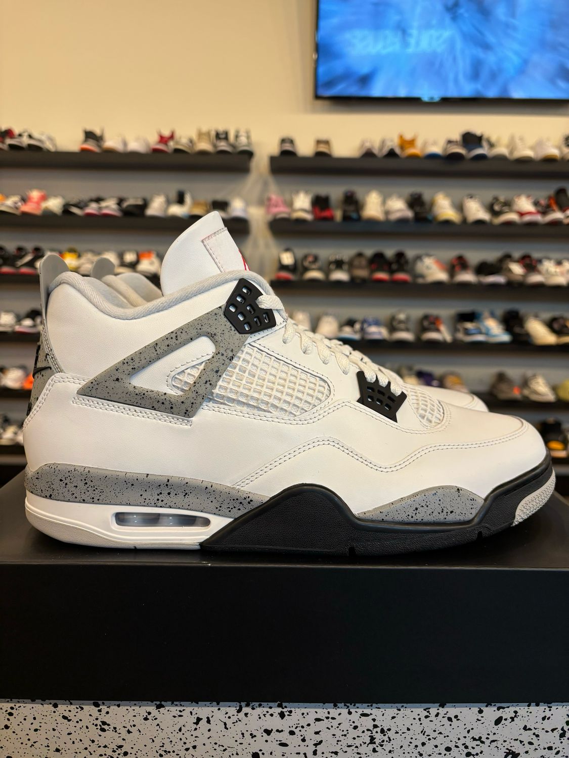 Jordan 4 White Cement 2025 Size 13 Pre-Owned