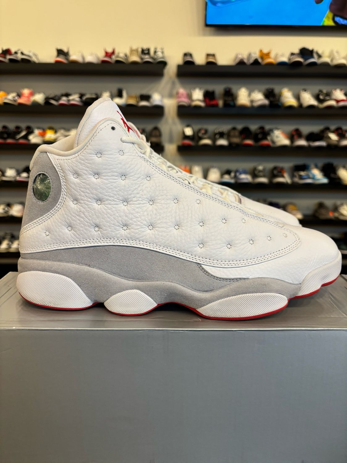 Jordan 13 Wolf Grey Size 12 Pre-Owned