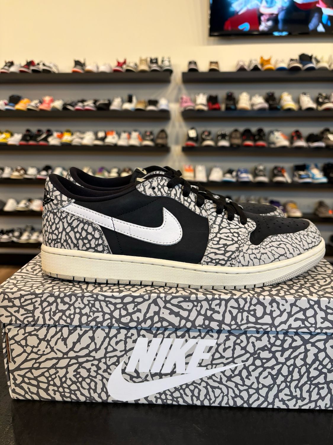 Jordan 1 Low Black Cement Size 11.5 Pre-Owned