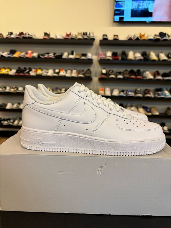 Nike Air Force 1 Low Triple White Size 9 Brand New