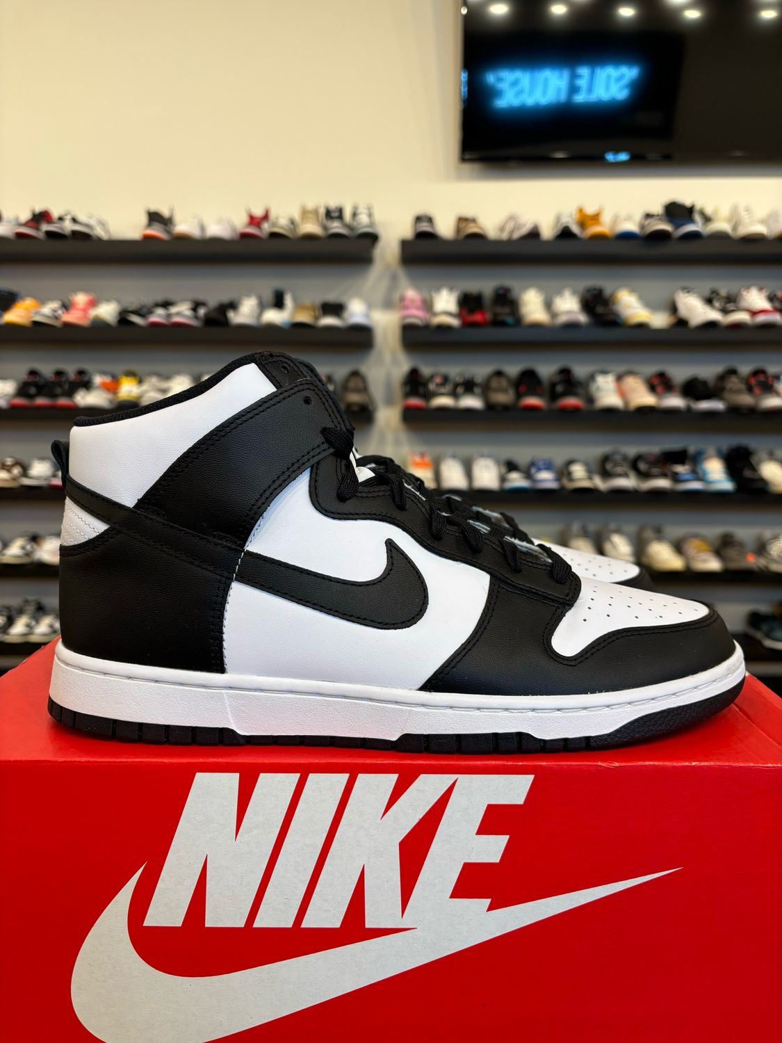 Nike Dunk High Panda Size 12 Pre-Owned