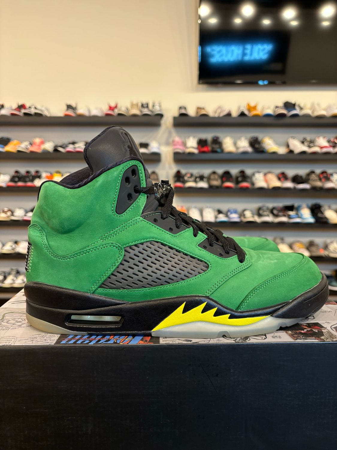Jordan 5 Oregon SE Size 12 Pre-Owned