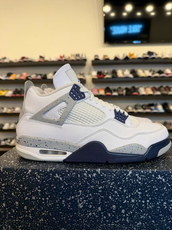 Jordan 4 Midnight Navy Size 10.5 Pre-Owned