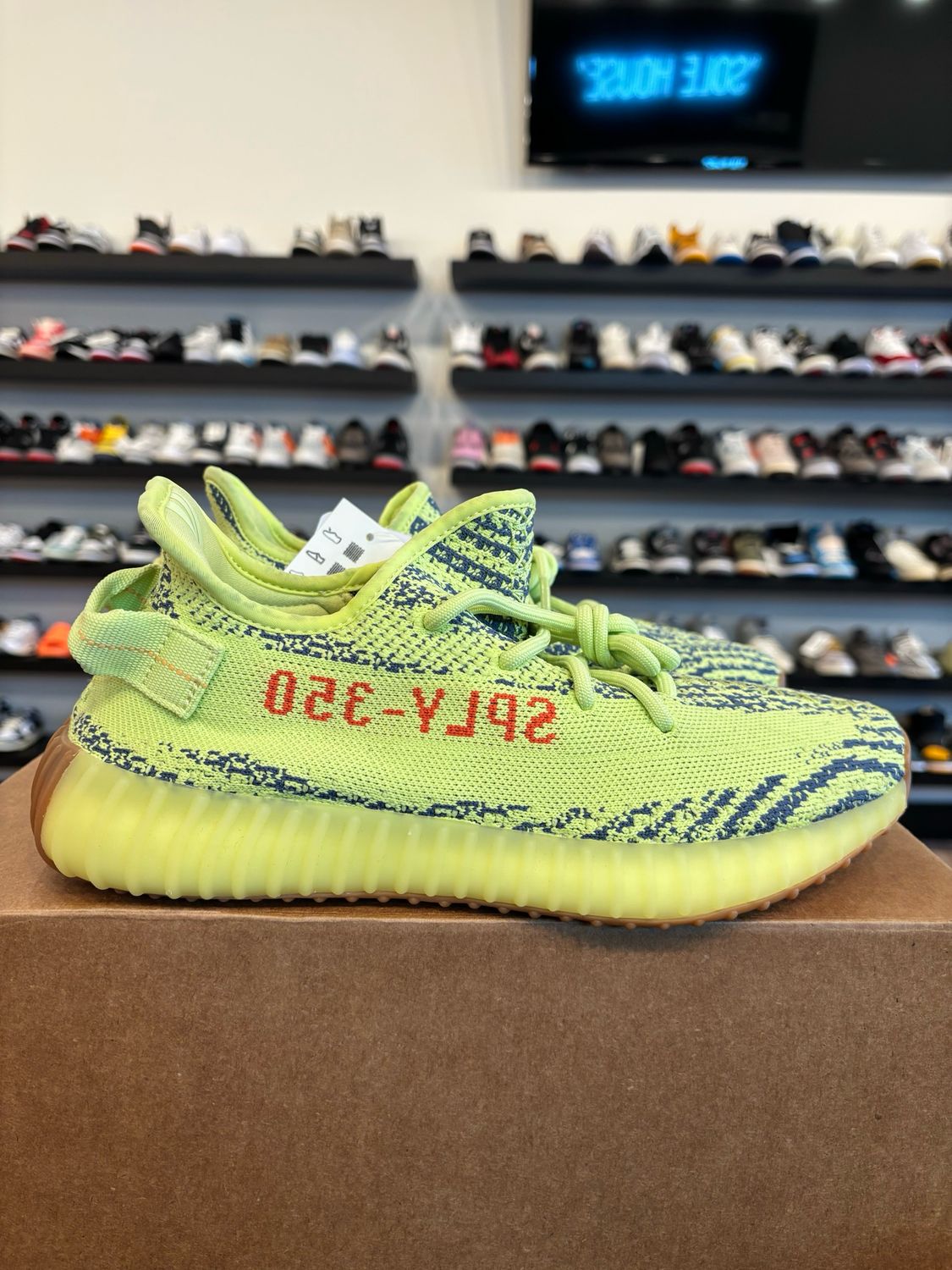Yeezy 350 V2 Frozen Yellow Size 8.5 Brand New (No Box)