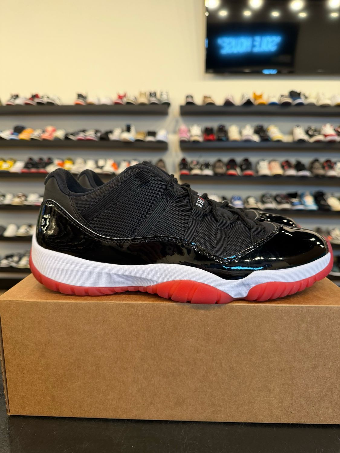 Jordan 11 Low Bred 2025 Size 13 Pre-Owned (No Box)