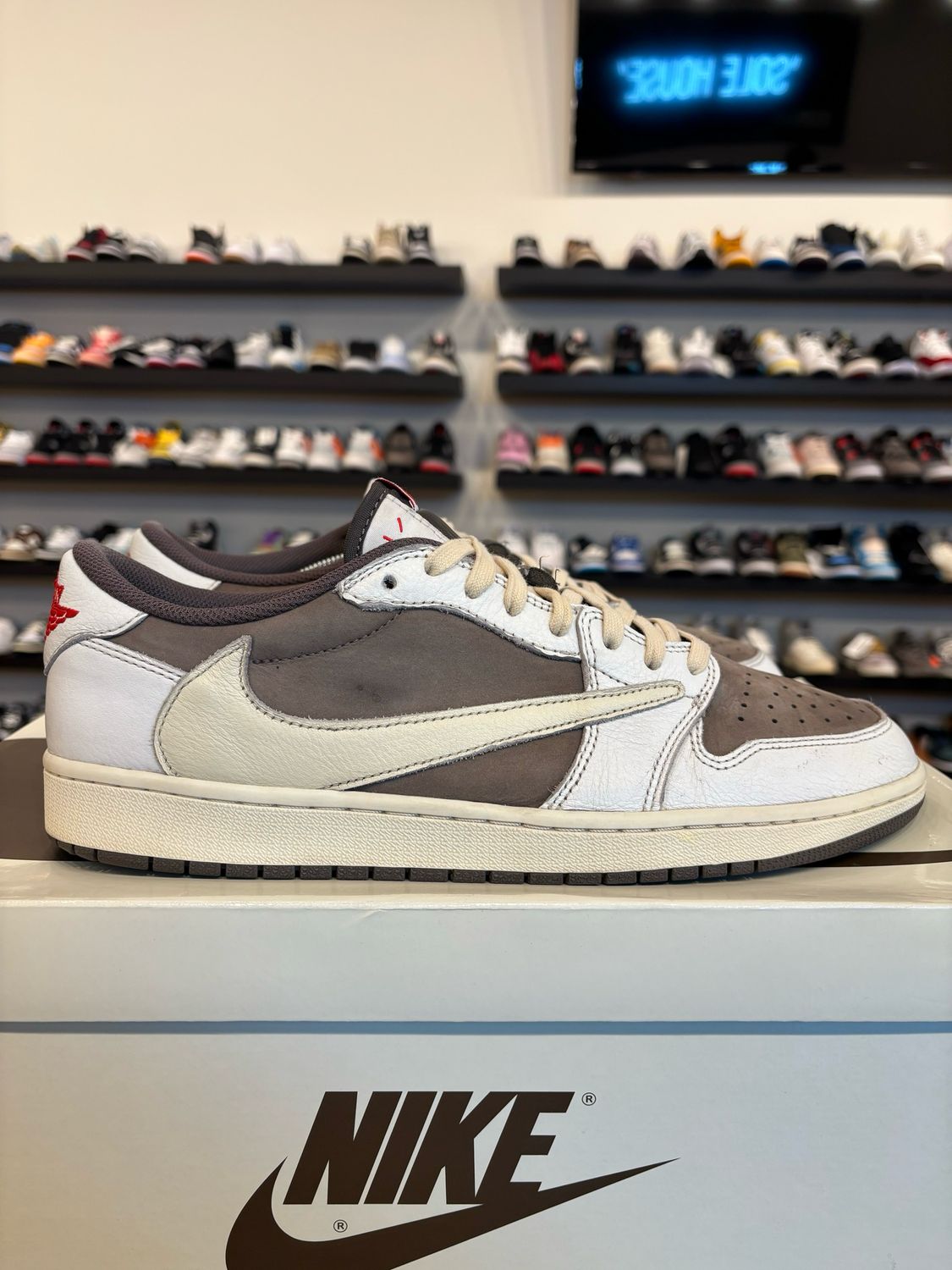 Jordan 1 Low Travis Scott Reverse Mocha Size 12 Pre-Owned