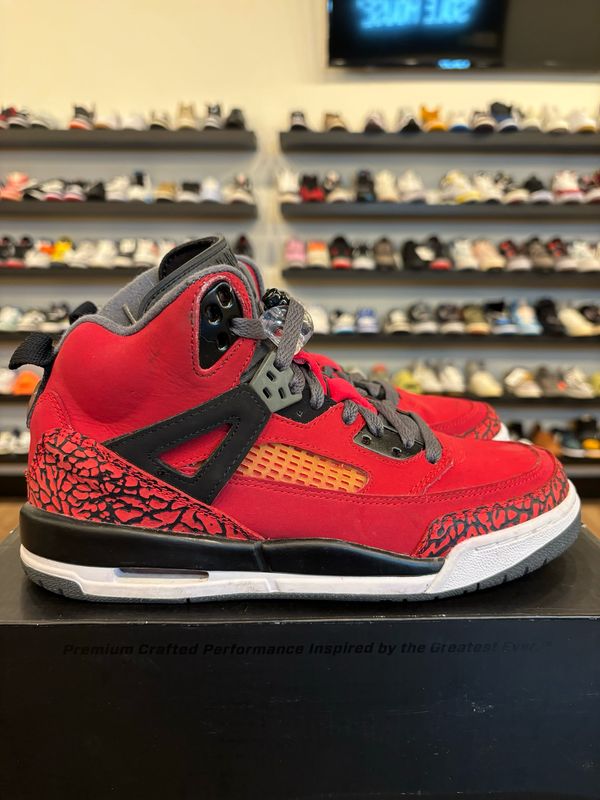 Jordan Spizike Toro Size 6.5Y (8W) Pre-Owned