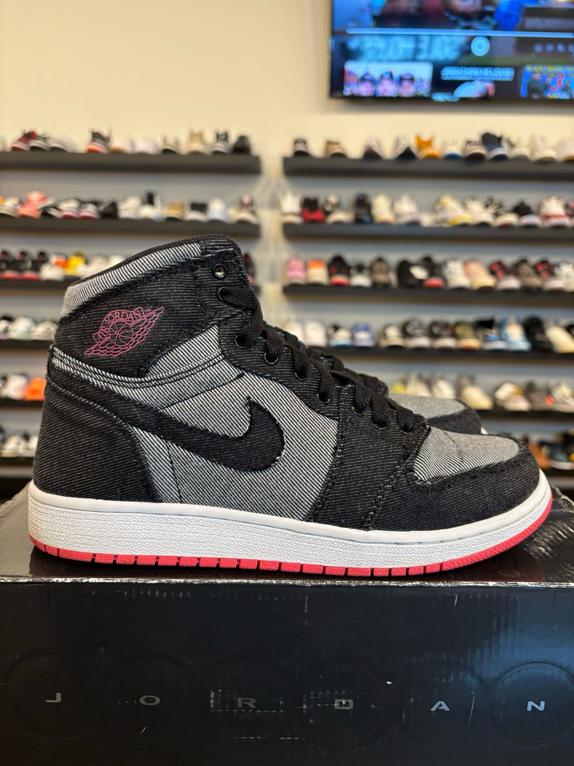 Jordan 1 Canvas Black Red Size 6.5Y (8W) Pre-Owned